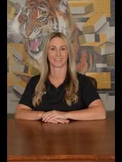 Portrait of Holly Russ